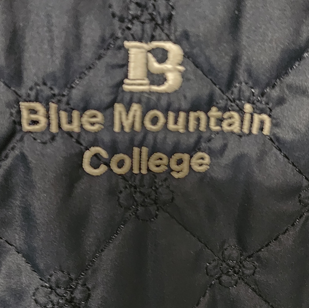 Oxford America Women's Small Blue Mountain College Button Up Quilted Puffer Vest - Picture 2 of 9